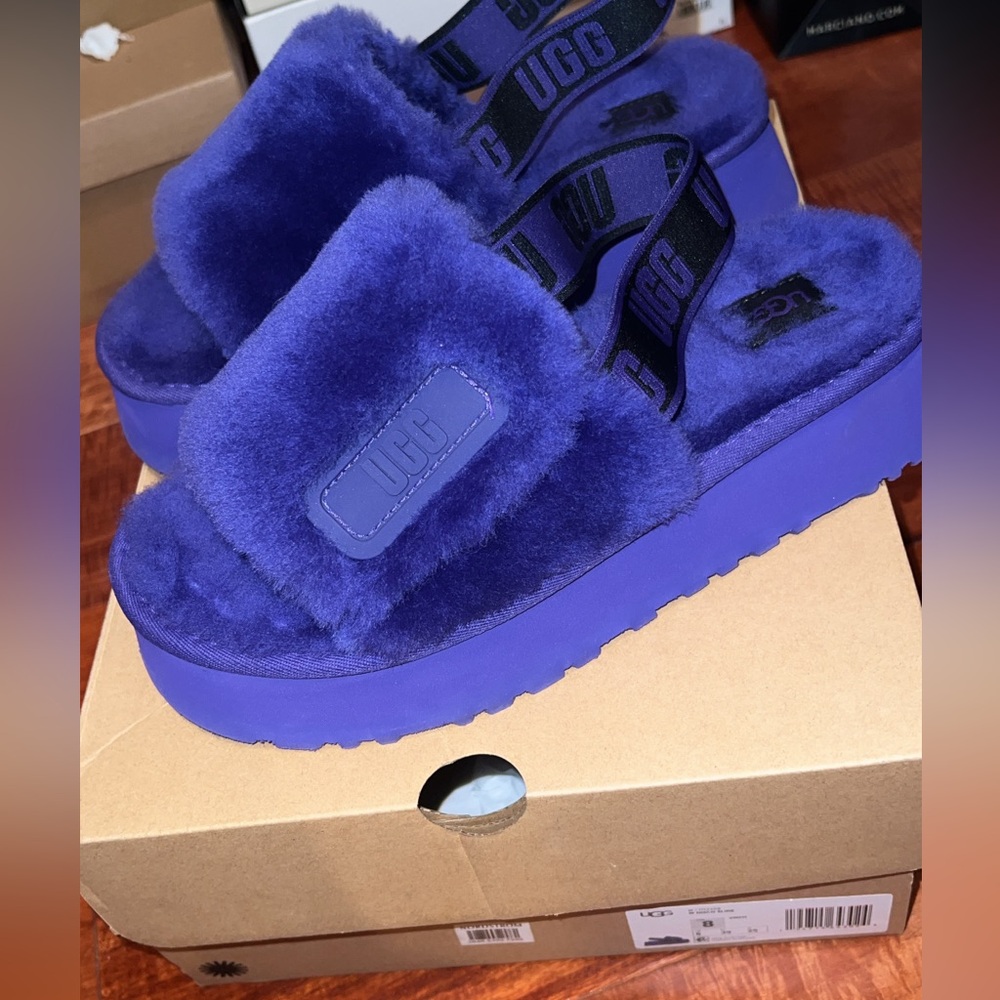UGG disco slide platform slipper in purple size 8 💜